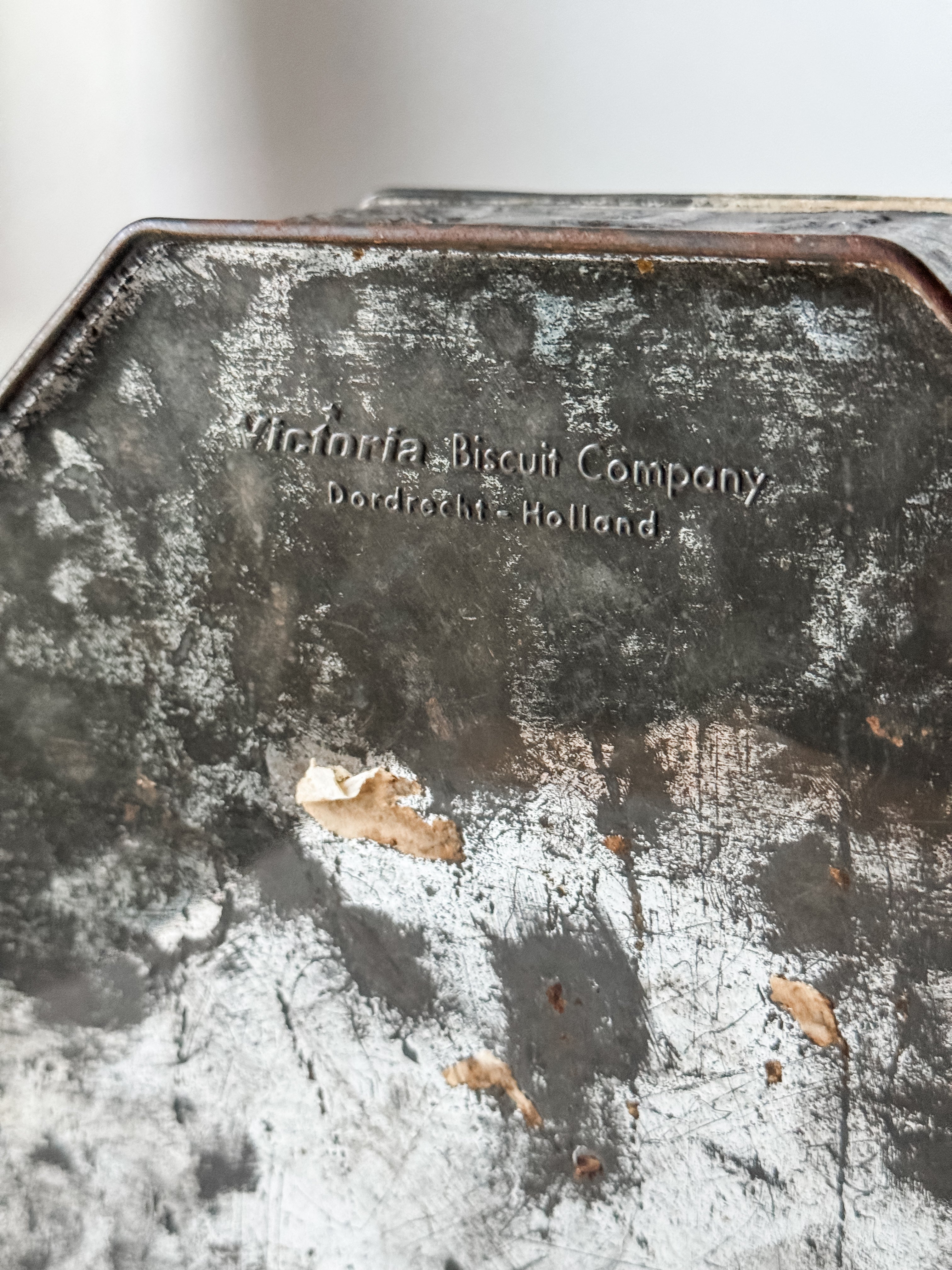 Vintage Metal Dutch Cookie Tin With Ships And Nautical Scenes