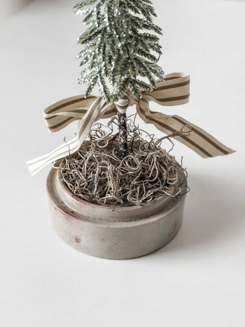 Medium Sized Antique Ironstone Pot With Primitive Tree