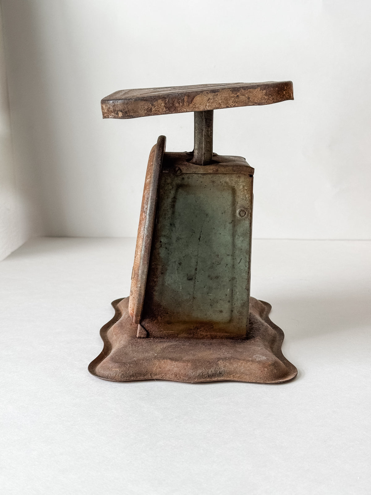 Fabulous Old Rusty Pelouze Scale