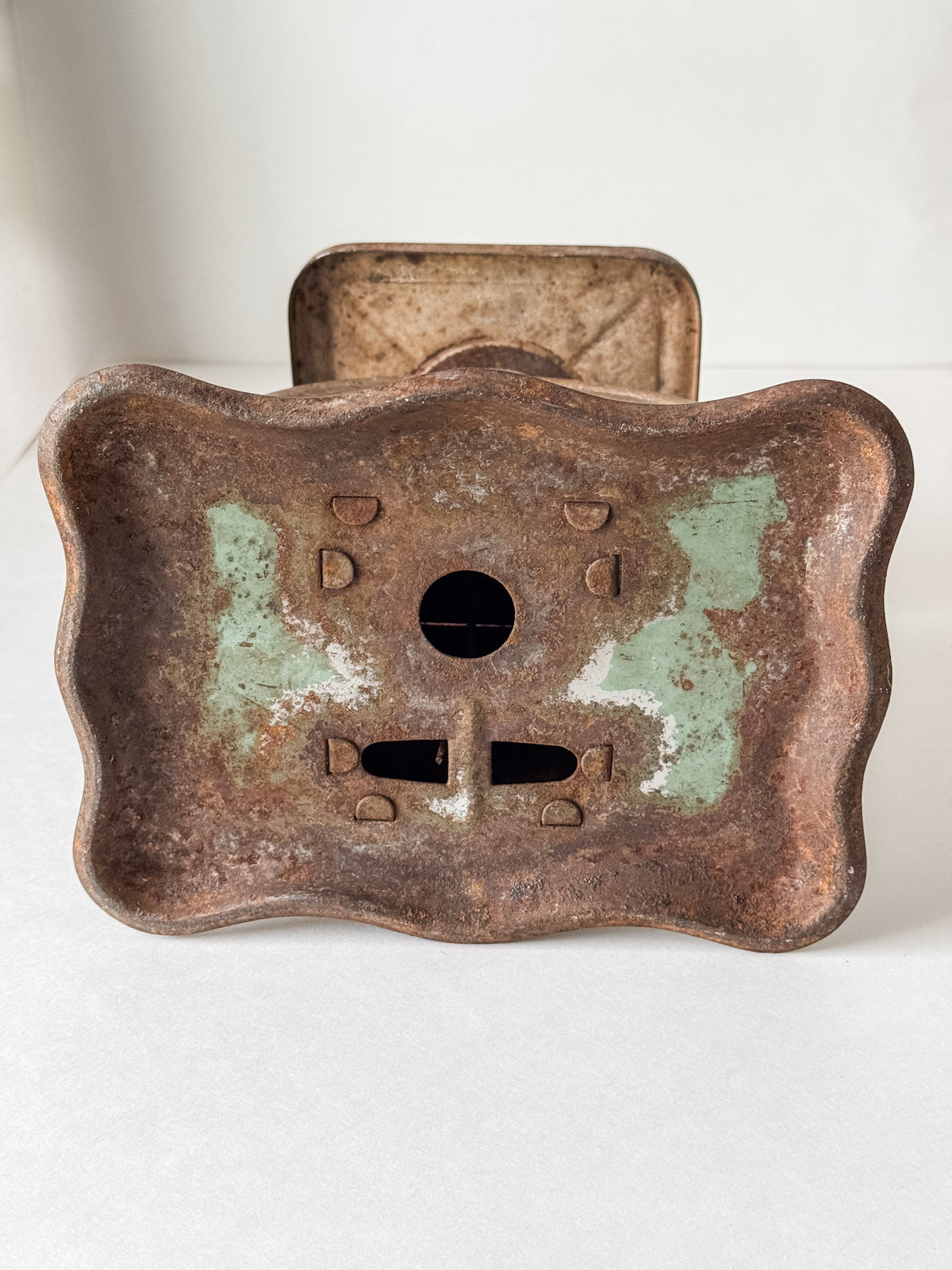 Fabulous Old Rusty Pelouze Scale