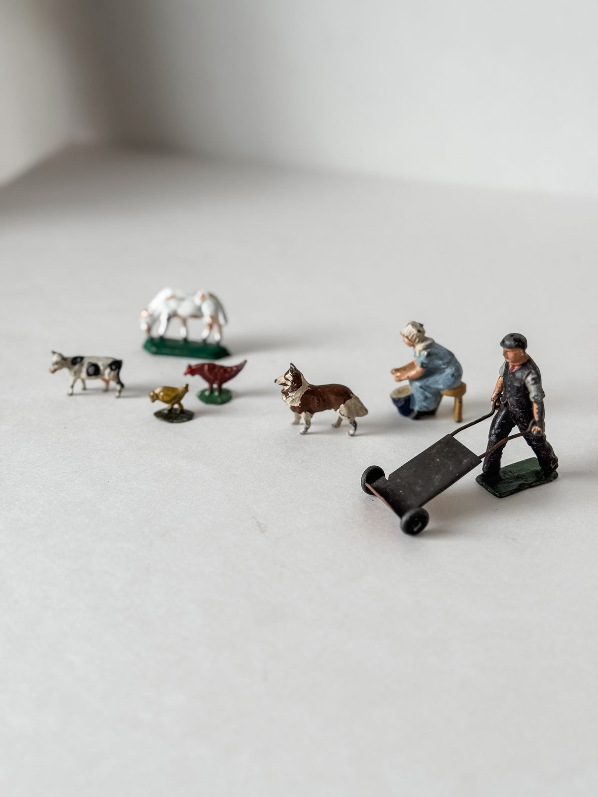 Antique English Lead Tiny Farm Family Set Of Eight Pieces