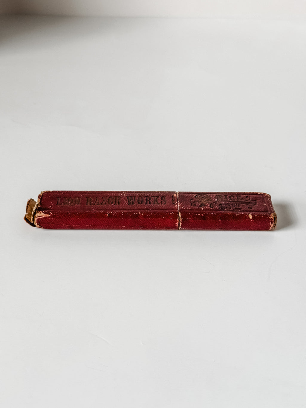 Vintage German Bakelite Straight Edge Lion Razor In Box